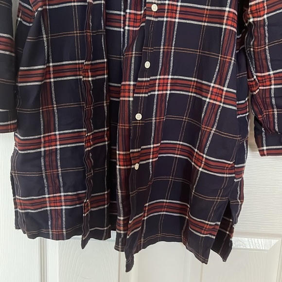 Uniqlo crew neck thigh long button down shirt with pockets M-L - Picture 7 of 7